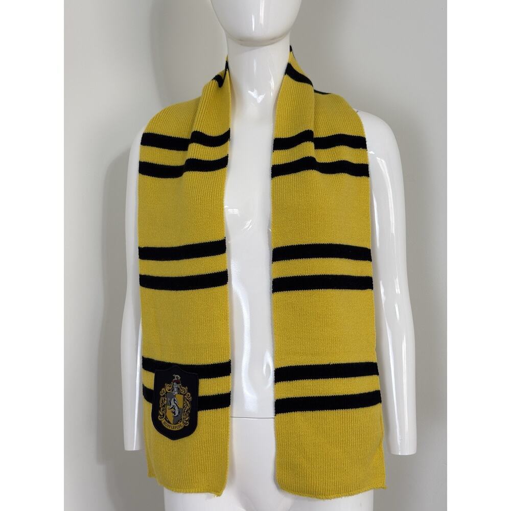 Harry Potter Wizarding World Hufflepuff Knit Scarf Black Yellow Unisex